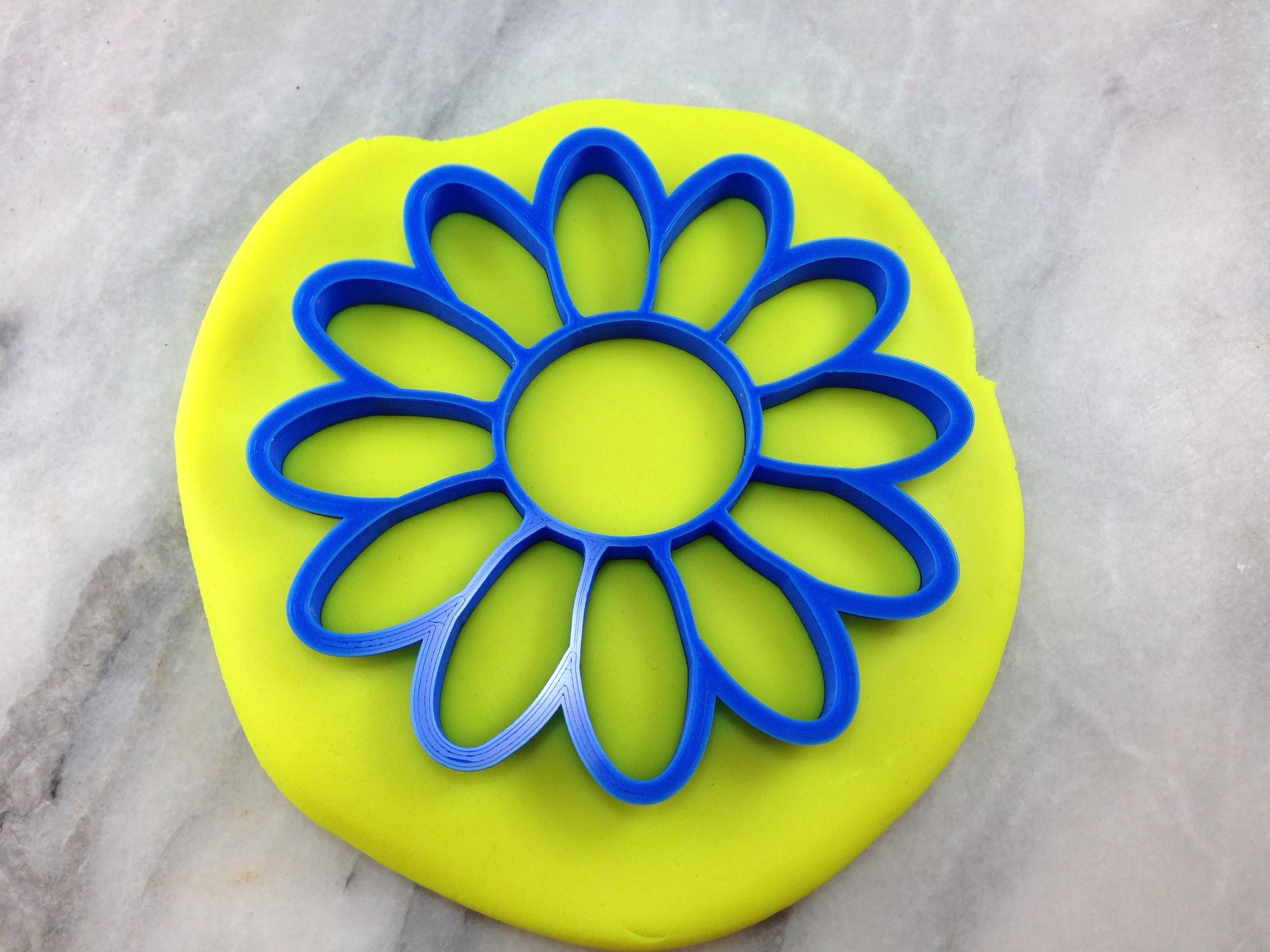 Daisy Cookie Cutter Detailed 2 SHARP EDGES FAST Shipping Choose