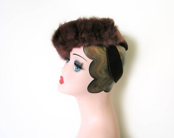 Vintage 1940's Dark Brown Wool/Fur Tilt Hat~
