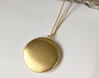Vintage Round Brushed Matte Gold Locket Necklace, Round Silver Locket Necklace, Round Gold Locket Necklace, Vintage Photo Gold Round Locket