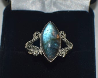 4.50 ct. Natural Genuine Blue Fire Labradorite .925 Sterling Silver Ring