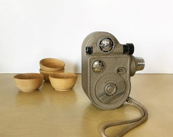 Vintage 1940's Revere Eight Film Cinema Camera | Model 88 | 13mm Cine Raptar | Antique Wollensak Lens | Home Shelf Decor