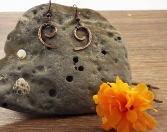 Simple Swirl Copper Earrings
