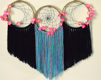 Moon Phase Floral Dreamcatcher / Moon Phase Wall Hanging / Wiccan Goddess / Bohemian Home Decor / Boho Wall Hanging / Hippie Home Decor