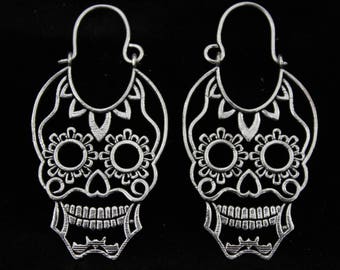 Tribal skull earrings.Silver plated.Ethnic jewelry.Carlavera mexicana.Mexican skull.Catrina.Ink tattoo style.Unique skull design earrings.