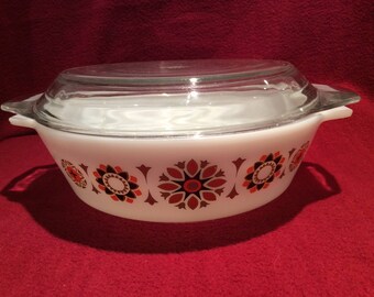 Pyrex JAJ Toledo Casserole Dish 2 pint circa 1968