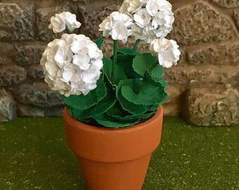 Dollhouse Miniature White Geranium Artist Made