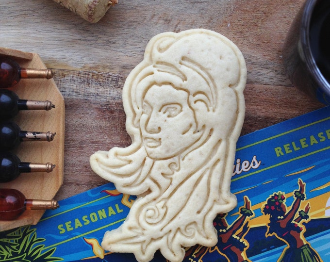 Amy Winehouse face cookie cutter. Amy Winehouse cookie stamp