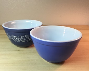 Set of 2 Blue Pyrex Bowls 401