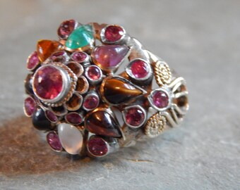 10 Kt Gold Thai Princess Ring, Thai jewelry, Thailand, ruby, emerald, topaz, garnet, onyx, moonstone, zircon, tiger's eye gemstones