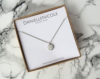 Round White Marble Necklace, Marble Pendant Necklace, Everyday Jewelry, Simple Necklace, Dainty Necklace, Elegant Necklace, Boho Chic, Boho