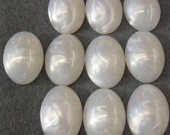10 pieces Faux Mother of Pearl 25x18mm Acrylic Cabochons