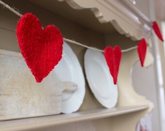 Red Felted Wool Heart Garland // Rustic Valentine Garland // Farmhouse Wedding Decoration