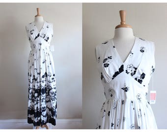 1960s Dress / Vintage Miss Elliette White & Black Floral Maxi Dress