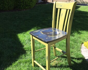 Farmhouse Chippy Bar Height Barstool