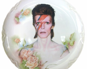 SALE - Damaged - David Bowie Portrait Plate 10.25"
