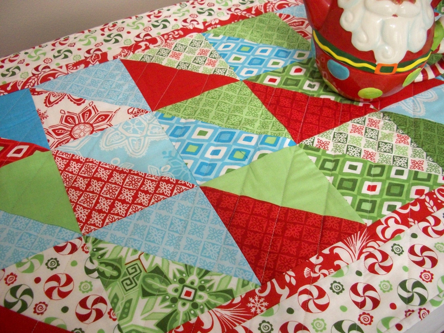 christmas-table-runner-quilt-quilted-kate-spain-flurry-winter