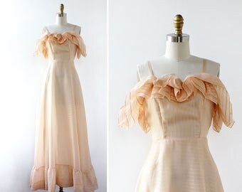 Peach Maxi Dress XS • 70s Maxi Dress • Vintage Maxi Dress • Ruffle Dress • Vintage Prom Dress • Long Boho Dress • Boho Maxi Dress | D955