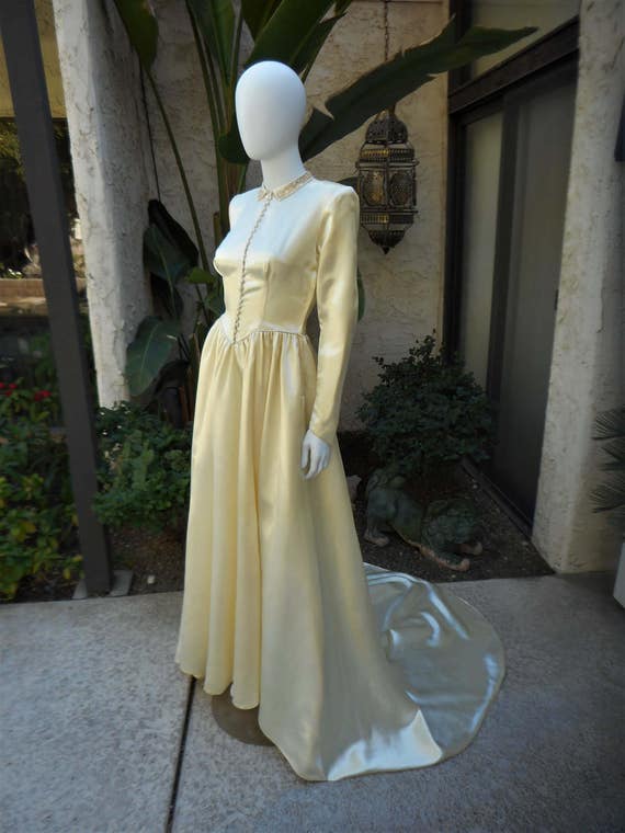 Vintage 1940's Maurer Ivory Satin Wedding Dress Size 6