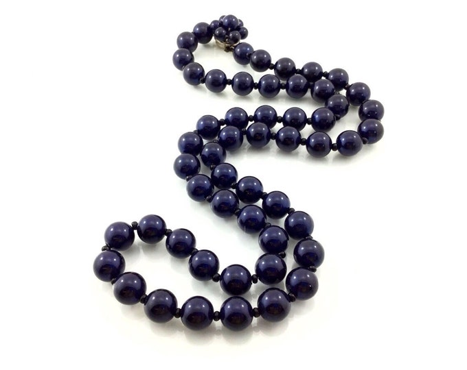 Classic Vintage Midnight Blue Necklace, Pearlized Navy Necklace with clusterbead clasp. Blue Art Deco Necklace Vintage Necklace