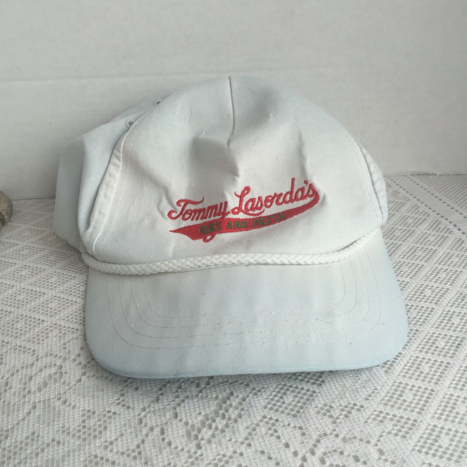 Vintage White Hat 86
