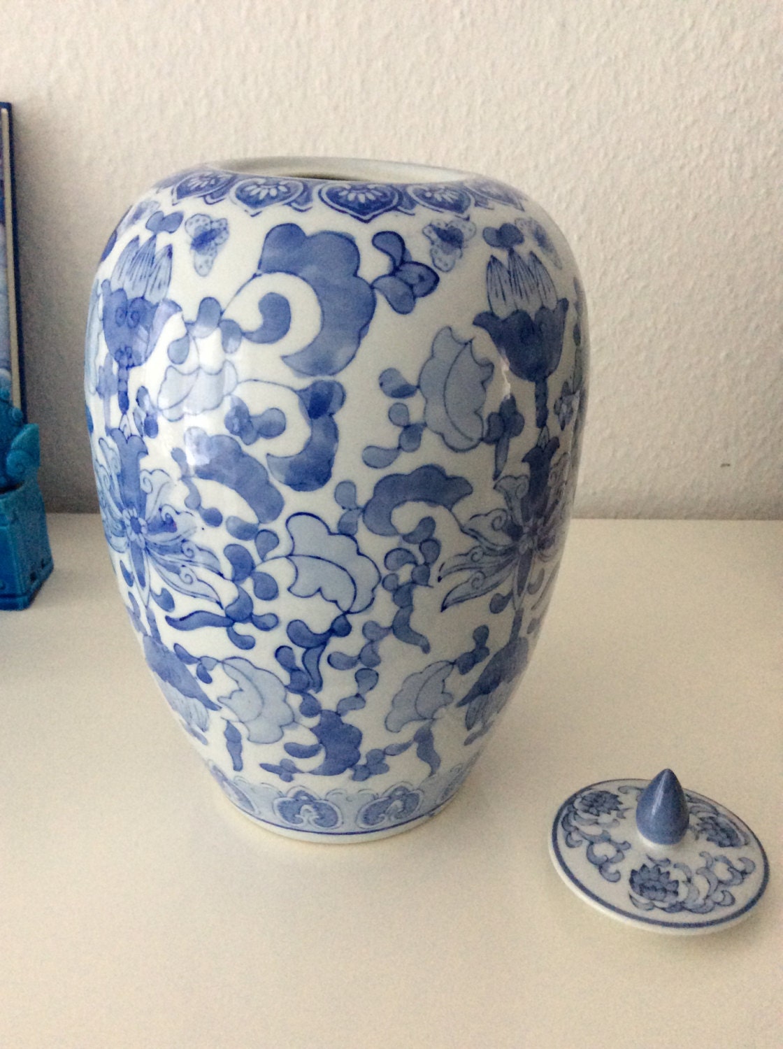 Vintage large chinoiserie vase with lid // blue and white hand