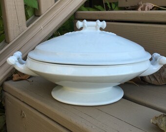 Antique English White Ironstone Covered Tureen Meakin Ironstone China Hanley England Farmhouse Perfect 19th Century English Ironstone