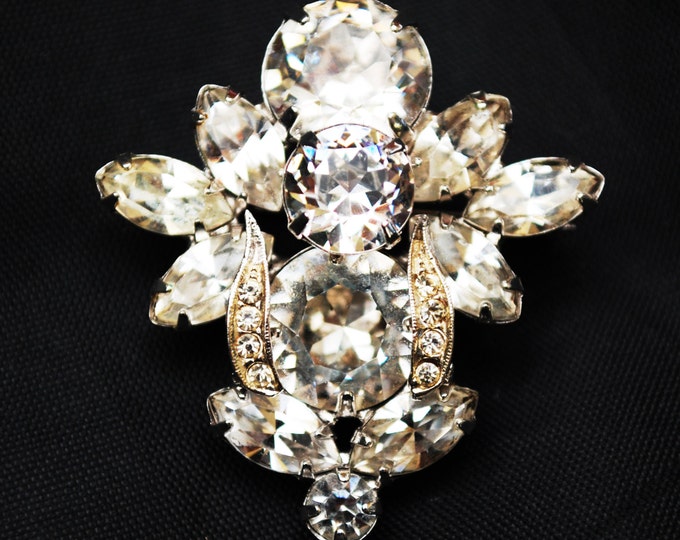 Weiss Rhinestone Brooch - Clear Ice Crystal stones - silver setting - Mid century pin