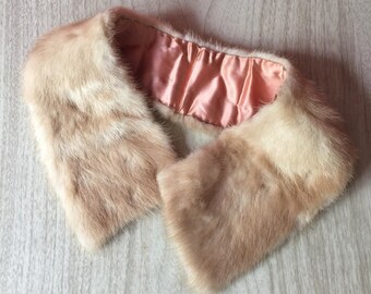 Pretty Vintage Blonde Mink Fur Collar with Clasp