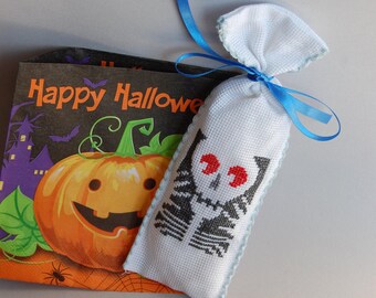 Halloween,cross stitch,ready to ship,handmade,party, kids children,house, decoration, ornament,sweet,skeleton, crazy,scream, bag.new