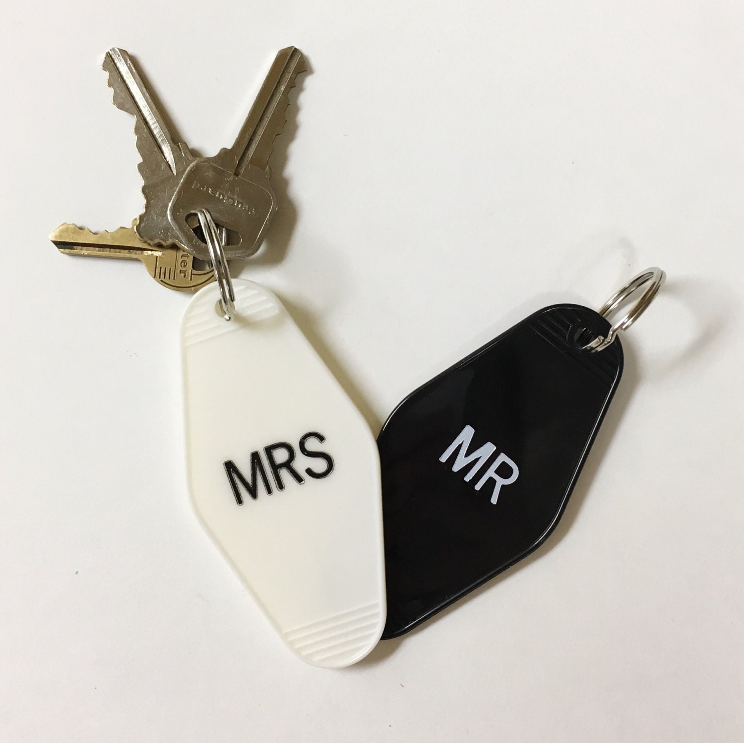 Mr & Mrs Vintage Inspired Motel Keychain Key tag