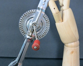 Vintage 1940s Red Handled Egg Beater, Vintage Androck Egg Beater, Stainless Steel, Made in America, Red Wood Handled Hand Mixer 1940 Androck
