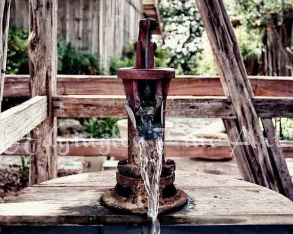 Wasser pumpe foto badezimmer dekor rustikale von edgingtonfineart