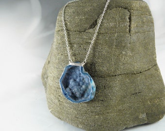 Druzy agate Geode with silver chain, Druzy pendants, necklace with agate pendant blue, followers sparkling Geode agate Druze, boho necklace, Druze