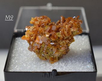 PERFECT, Showy, Mirror Wulfenite Crystals Miniature, from Los Lamentos, Mexico - Ex Brandt Collection