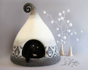Big cat house, Eco friendly, Felted cat house