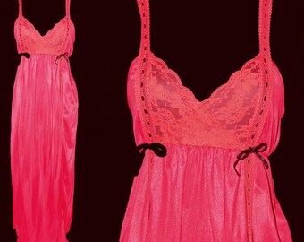 Vintage Nightgown FREE SHIPPING - 1970s Red and Black Size Medium / Large