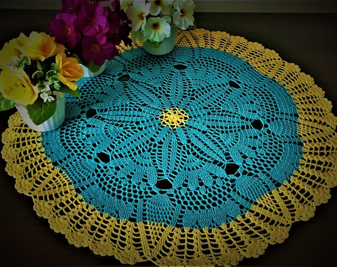 Table mat, Centerpiece Doily, Farmhouse Decor, Round tablecloth, Hand crocheted, Kitchen coasters, Vintage style, Round table cover, doily.