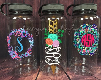 34oz BPA FREE Water Bottle Monogrammed Water bottle, Personalized Water bottle, Mandala Water Bottle, Monogram Water Bottle, Water Bottle