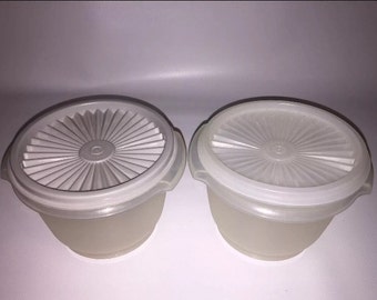 Vintage Tupperware Servalier Bowls (2) w/ Lids #886 and 812