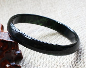 Elegant Natural Black Green Nephrite Jade Bangle Bracelet 62 mm
