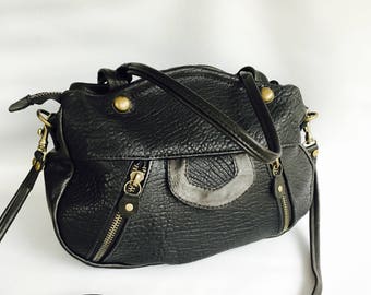 Lynx leather bag pebbled black