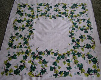 Vintage Tablecloth ~ Leaves Vines Ivy Cottage