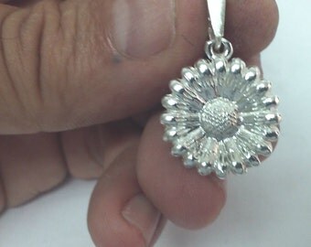 Flower Pendant, Daisy Flower, Floral Pendant, Silver Flower Necklace, Silver Nature Pendant, Botanist Jewelry
