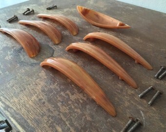 7 plastic dresser drawer pulls with hardware