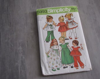 Vintage 1973 Toddler Dress and Smock Pattern - Simplicity 5993 - Size Toddler