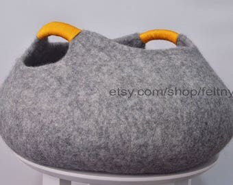 Handmade felt pet bed , felt pet bed , felted pet bed , Cat bed , Cat cave