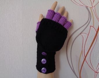 Hand-knitted black lilac color women convertible fingerless gloves/wrist warmers to mittens with buttons