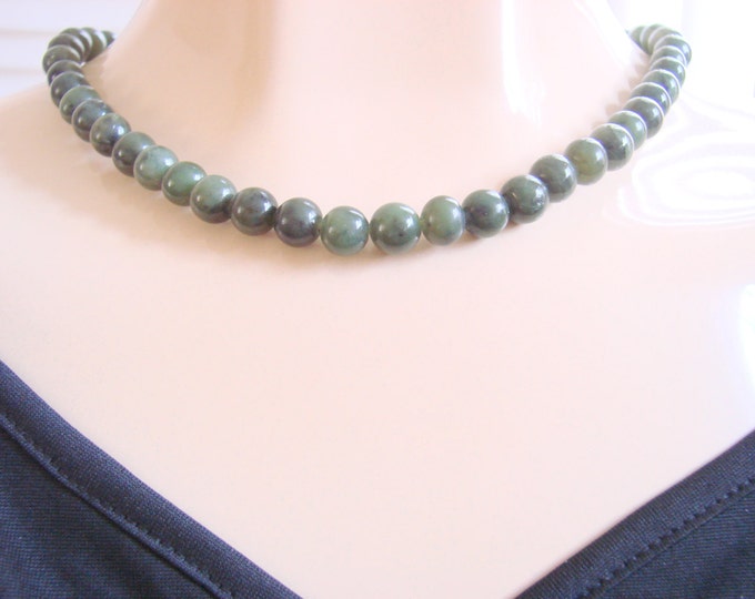 Vintage Jade Bead Necklace Green Bead Jewelry Jewellery