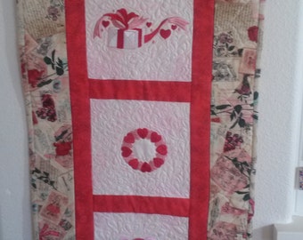 Valentines/hearts /Sweetheart day/Wall Hanging /Table Topper
