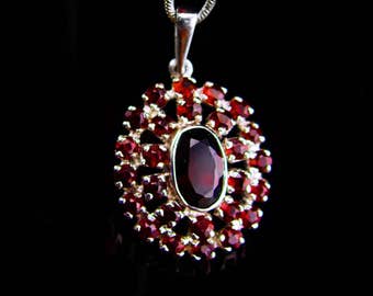 Vintage bohemian Garnet necklace / deep red / sterling silver / January birthstone / Capricorn Aquarius / 15th 40th 45th anniversary